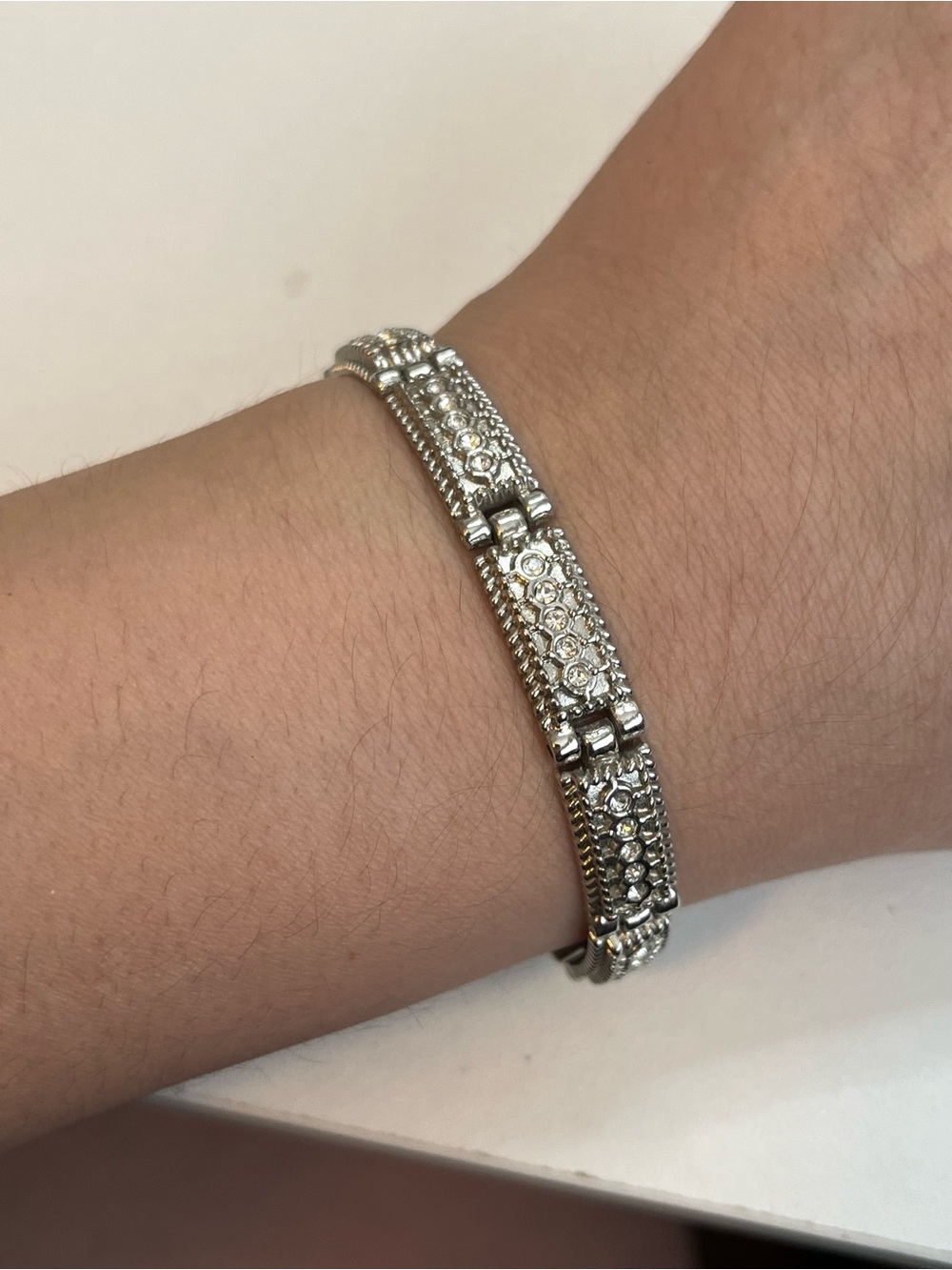 7” Silver Tone Bracelet Rhinestone Tennis Link